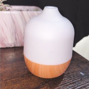 T.J.Maxx White and Brown Modern Vase